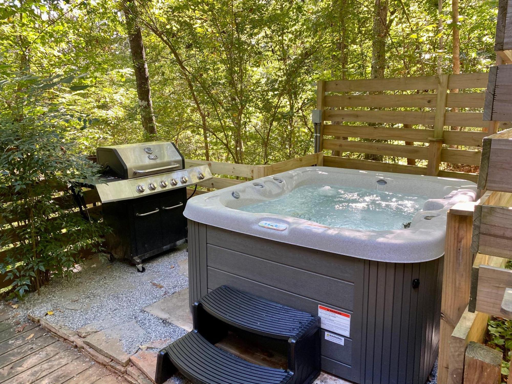 Convenient Cottage-Hot Tub, 4 Minutes To Далонеґа Екстер'єр фото