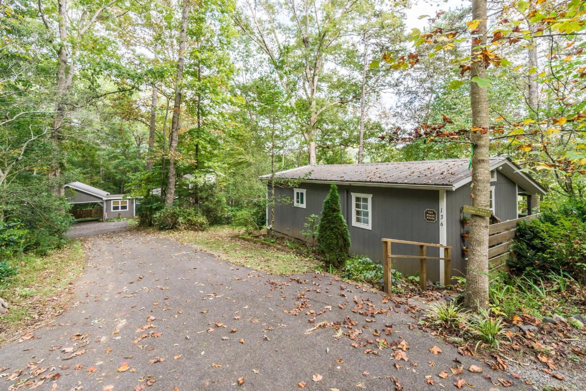 Convenient Cottage-Hot Tub, 4 Minutes To Далонеґа Екстер'єр фото